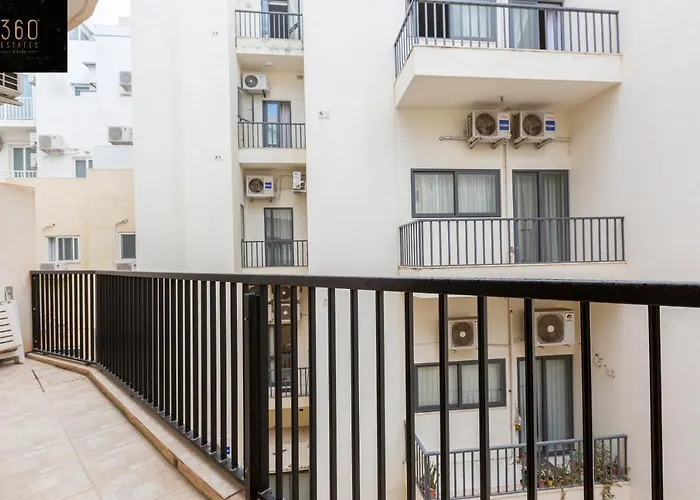Central Apt 5Mins To Promenade With Sofa Ac & Wifi By 360 Estates